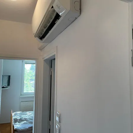 Apartment Warm With Balcony And Free Parking